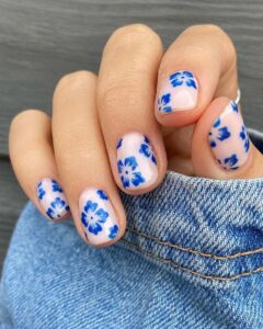 Read more about the article Codzienny manicure dla aktywnych z lakierami Semilac: pomysły, zdjęcia i porady