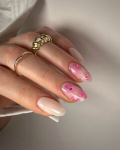 Read more about the article Manicure dla naturalnego wyglądu z lakierami Gelish – pomysły i porady