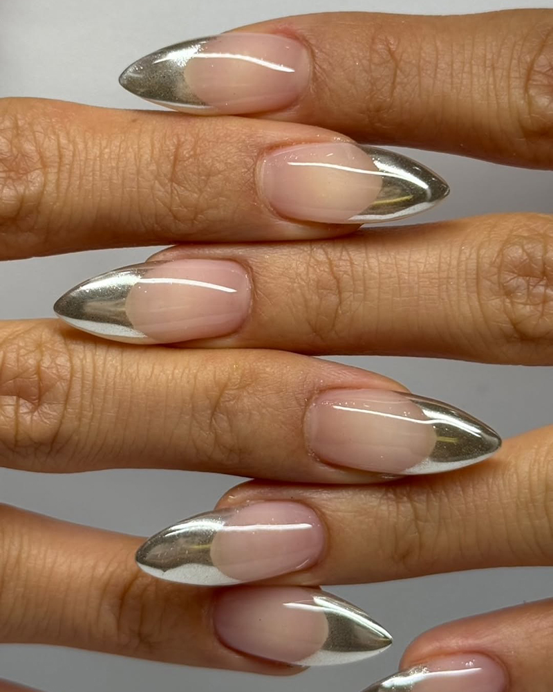 Read more about the article 8 pomysłów na manicure dla kobiet, które nie mają czasu: zarządzanie czasem na końcówkach palców