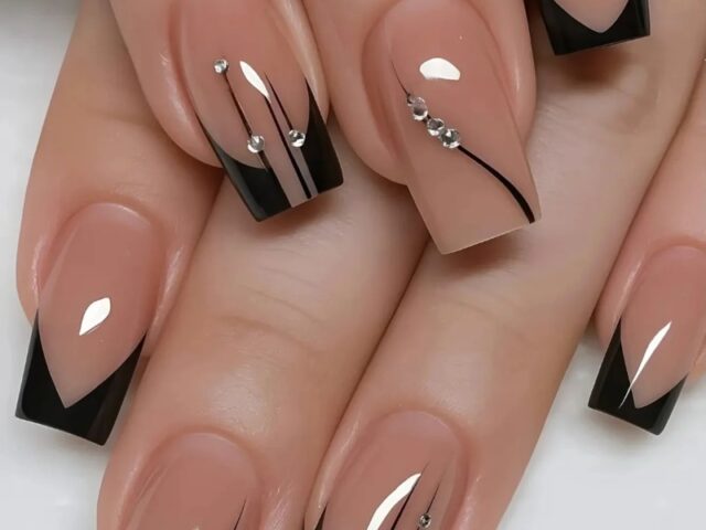 Manicure w domu — naturalna stylizacja na krótkich paznokciach