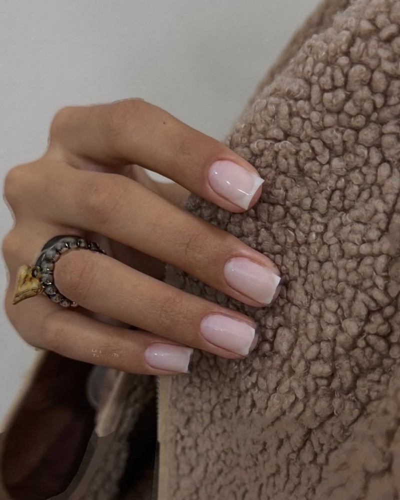 Kwadrat klasyczny french CND Shellac