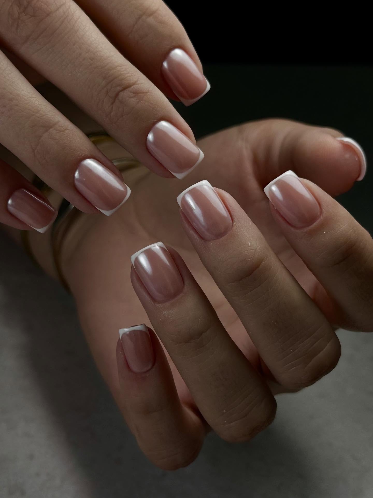 Francuski urok na końcówkach palców!