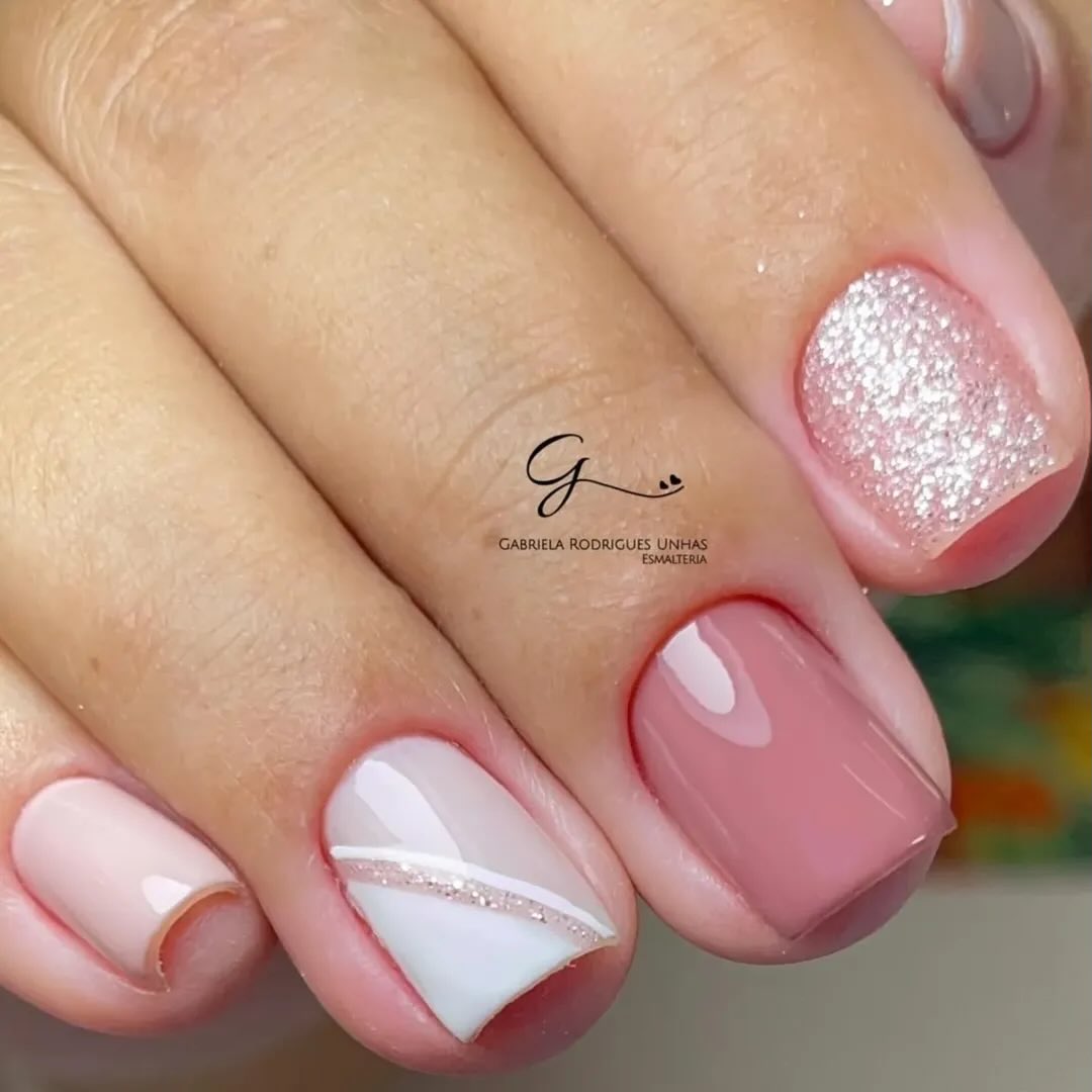 Delikatność w detalach: manicure, który podbija serca