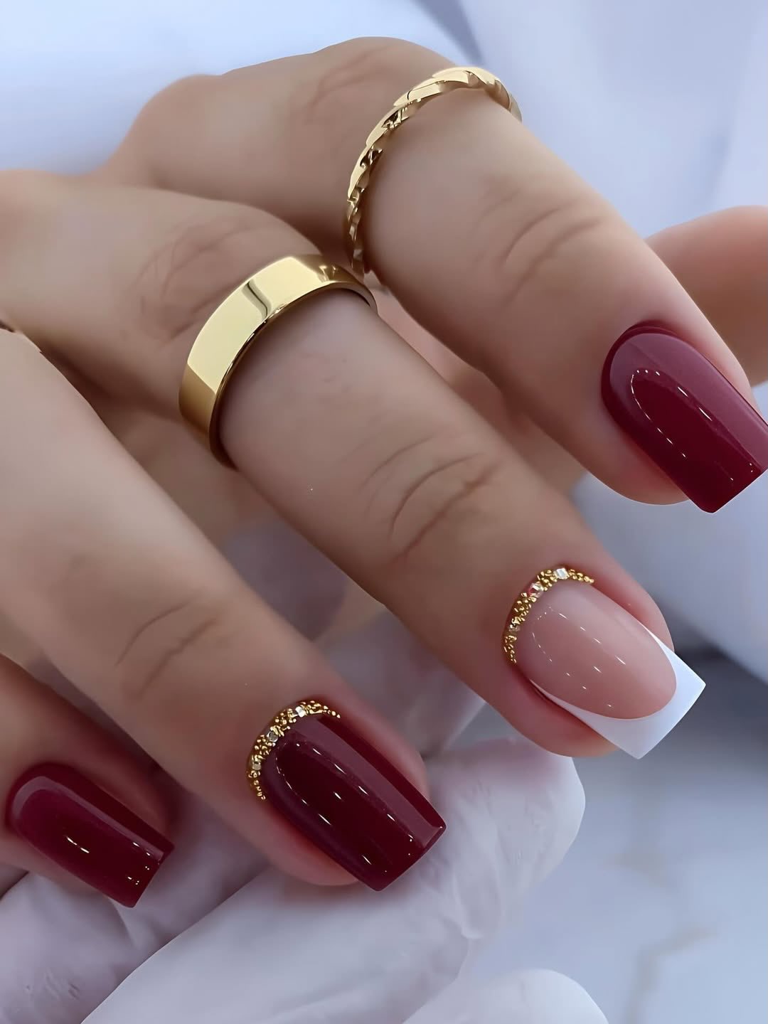 Szyk i luksus na końcówkach palców