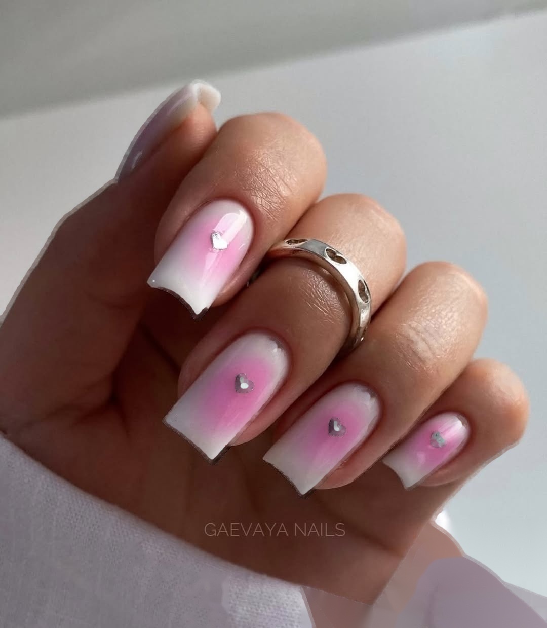 Długi kwadrat aura blush serca NeoNail