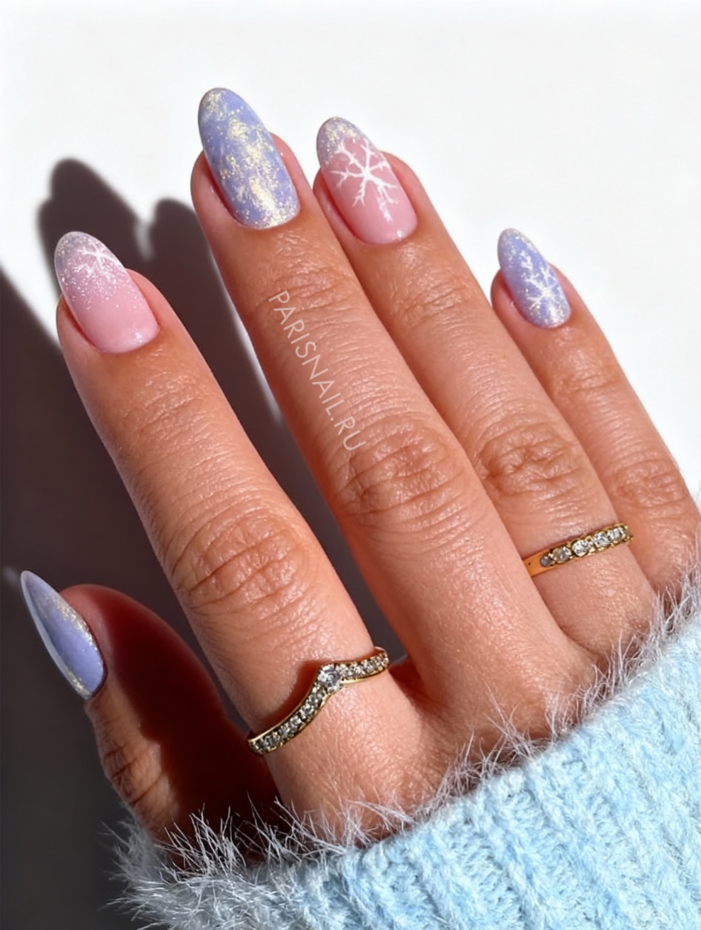 Zimowa magia na paznokciach!