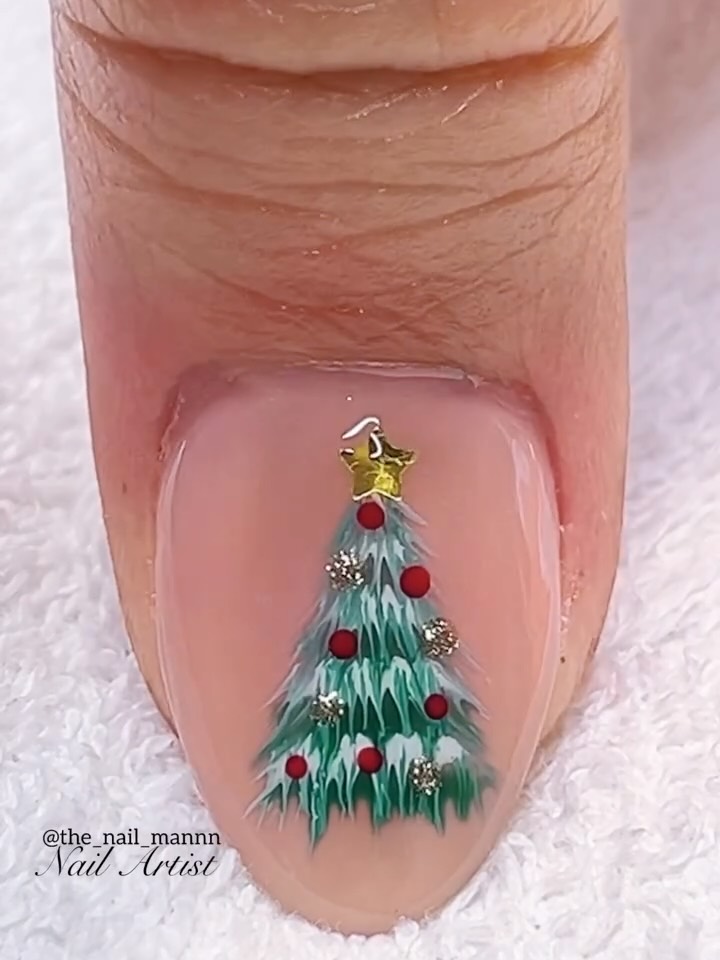 „Świąteczna choinka na końcówkach palców!”