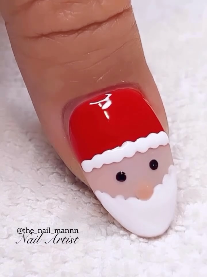 Świąteczny manicure dla prawdziwego Świętego Mikołaja!