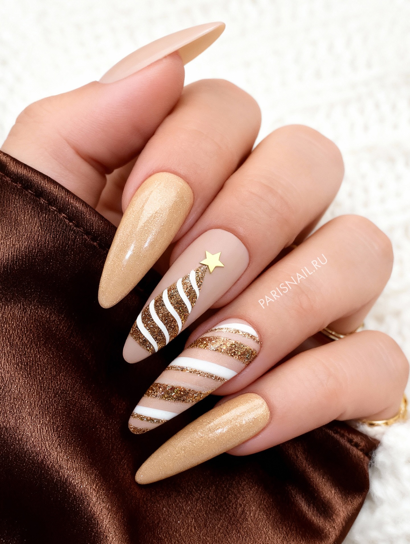 Złoto i magia na końcówkach palców