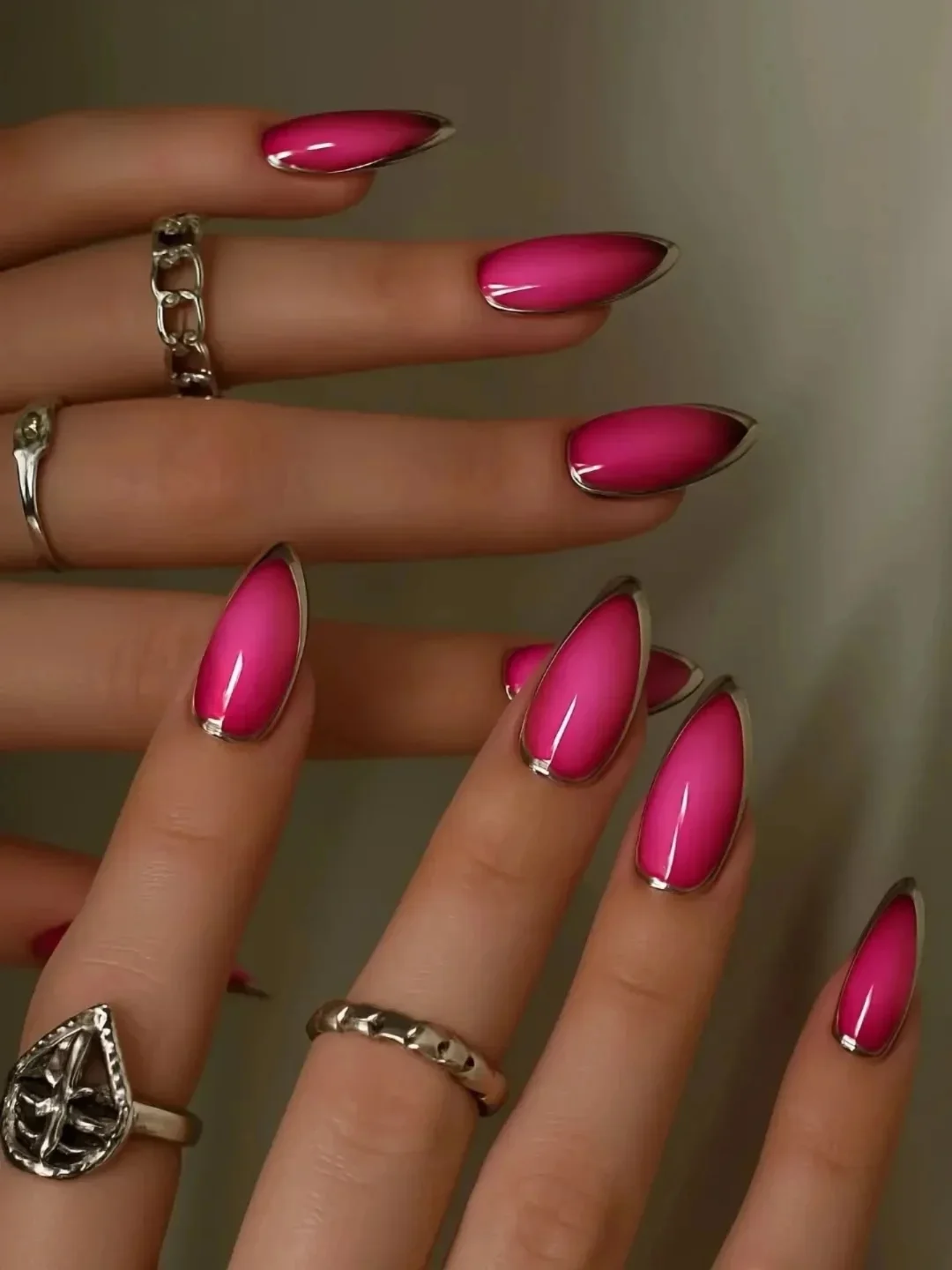 Wyrazisty manicure: spojrzenie, które zachwyca