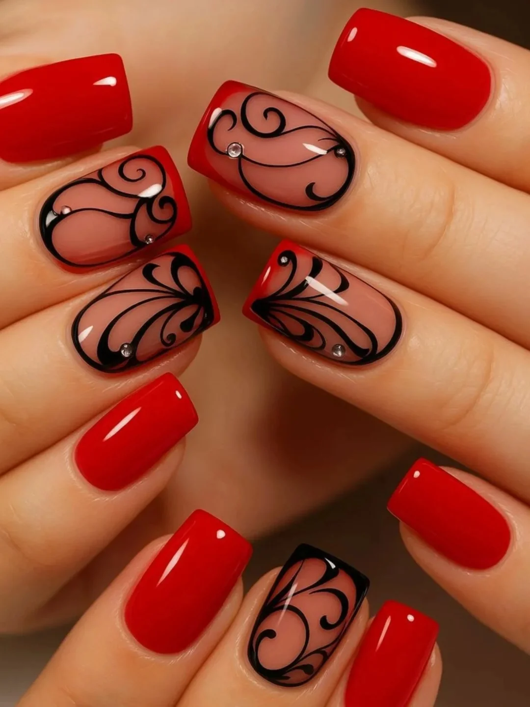 Czerwony szyk na Twoich paznokciach!