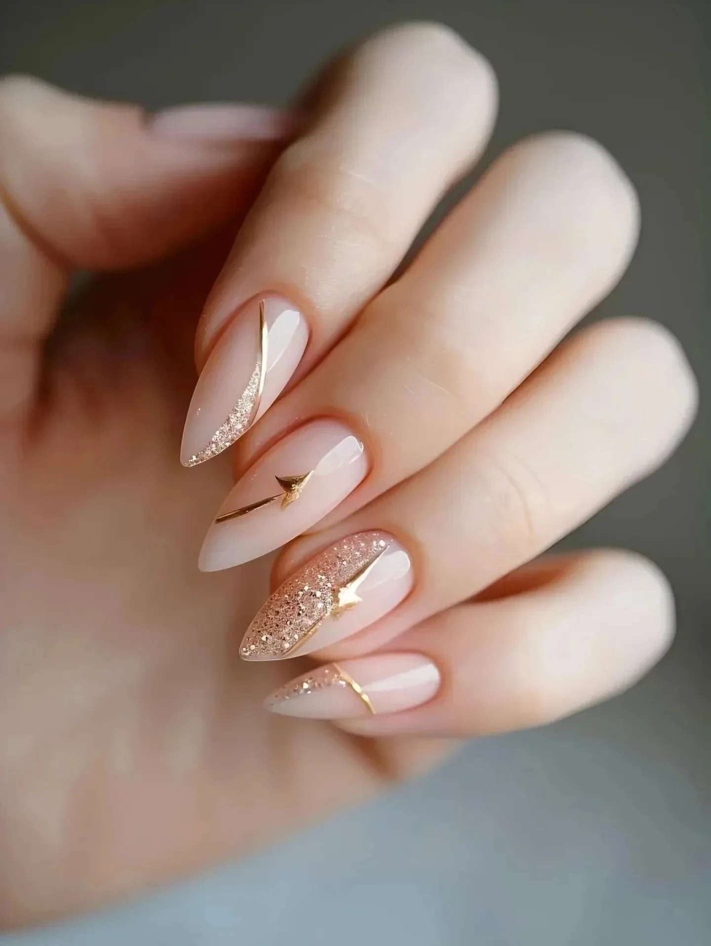 Złoty urok na końcówkach