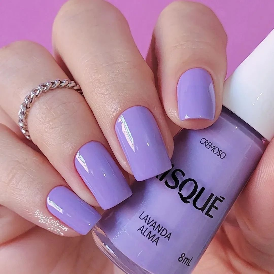 Lawendowe marzenia na paznokciach