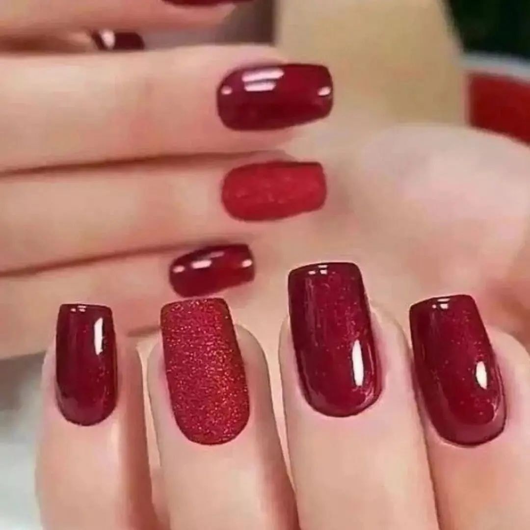 Intensywny winny szyk dla Twoich paznokci!