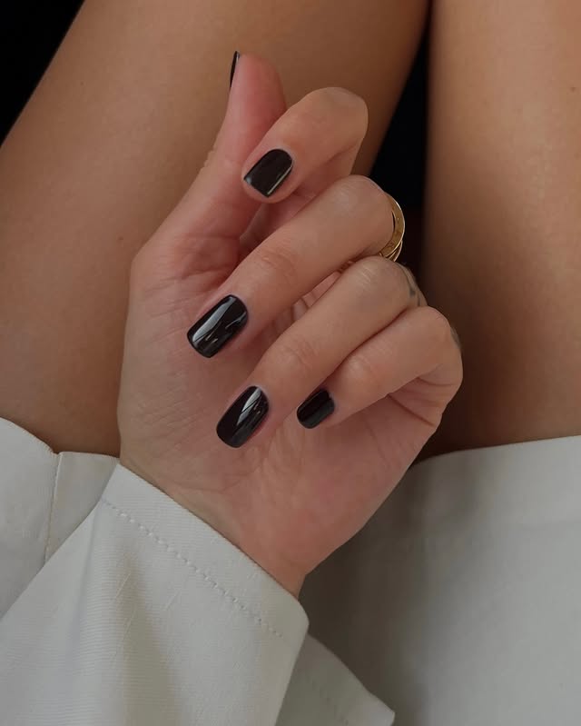 Ciemny urok w każdym detalu.