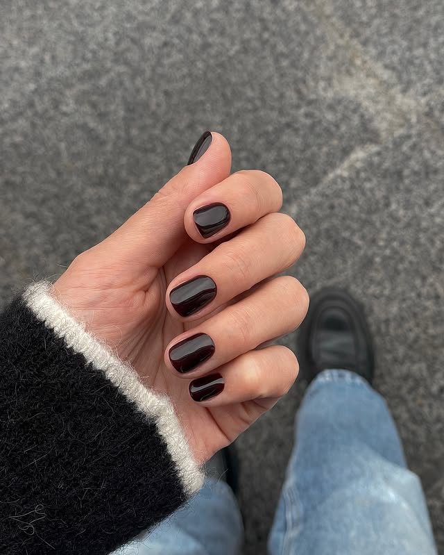 Ciemna elegancja: gdy styl mówi sam za siebie