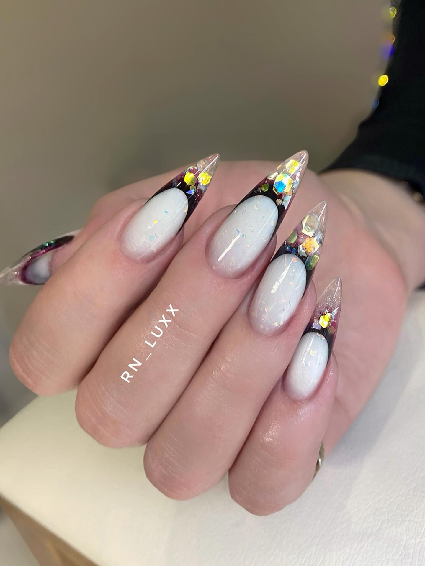 Zderzenie magii: intrygujący nail art, który zapiera dech!