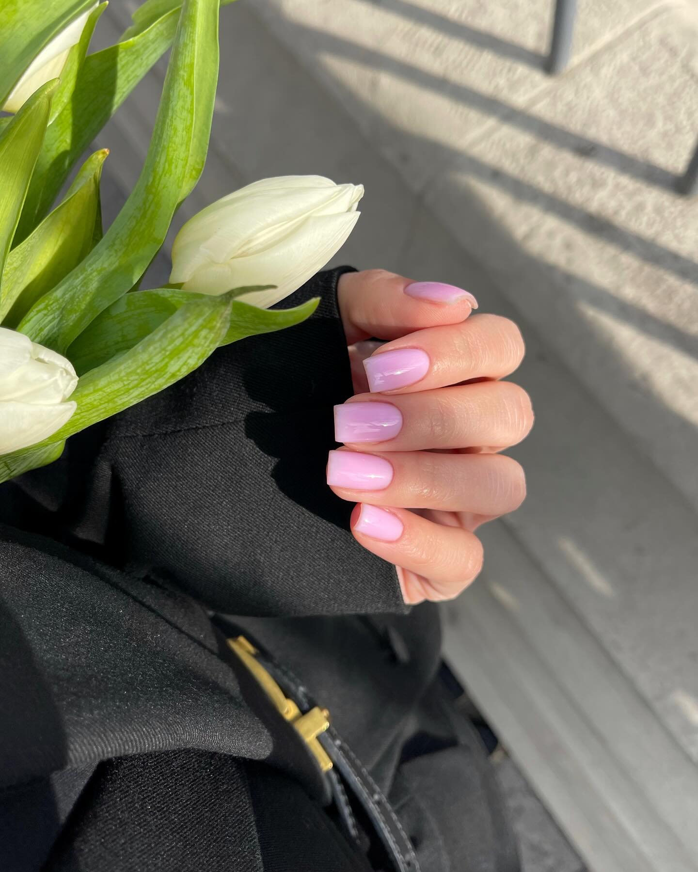 Pastelowa delikatność: idealne wiosenne paznokcie!