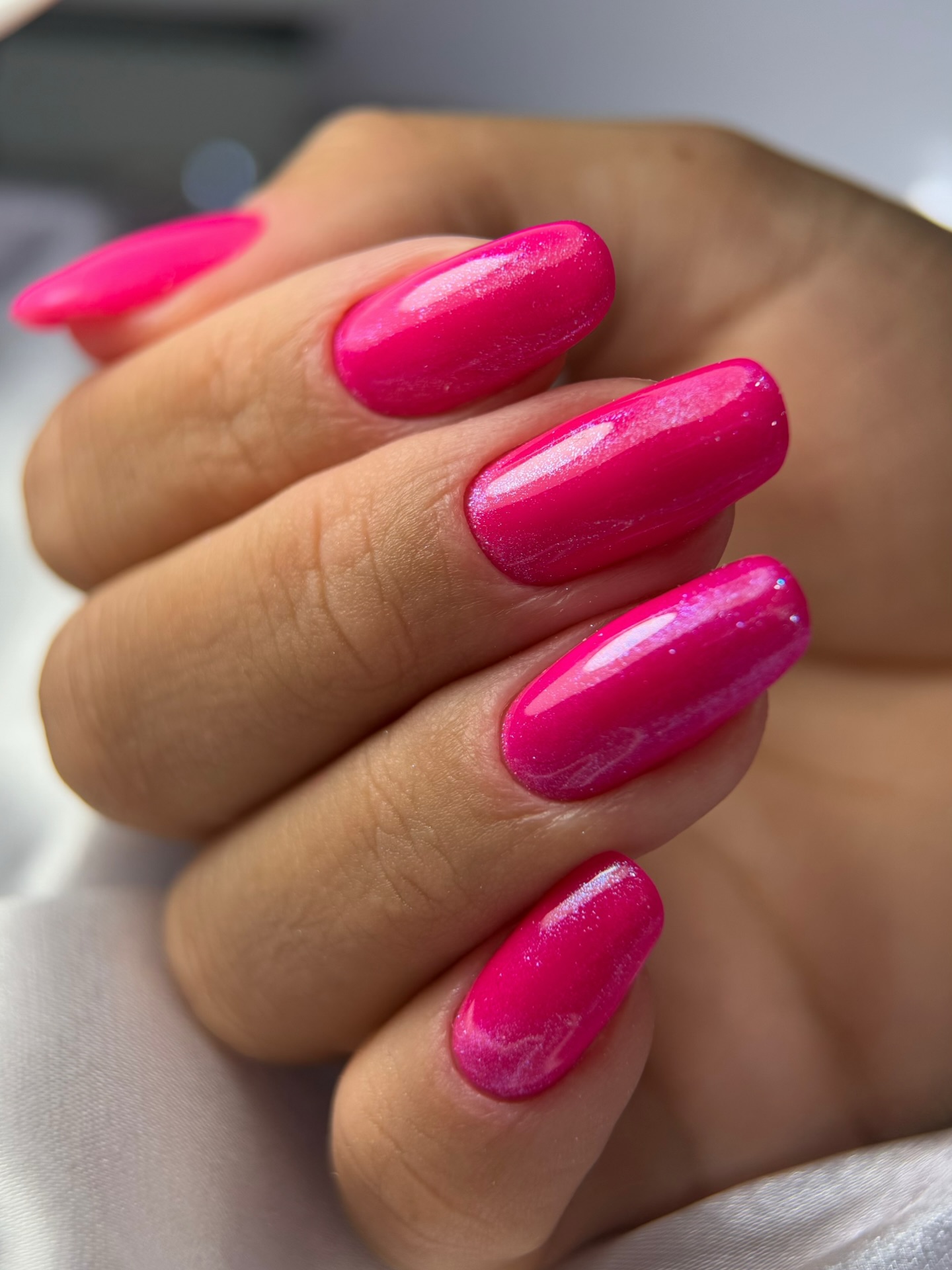 Energia różowego wybuchu na Twoich paznokciach!