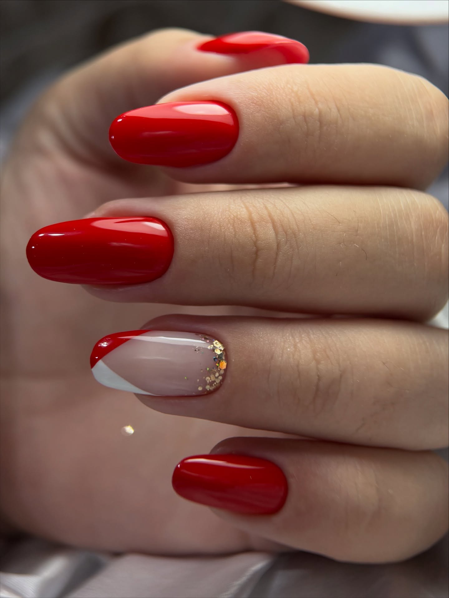 Wyrazista odwaga na czubkach palców