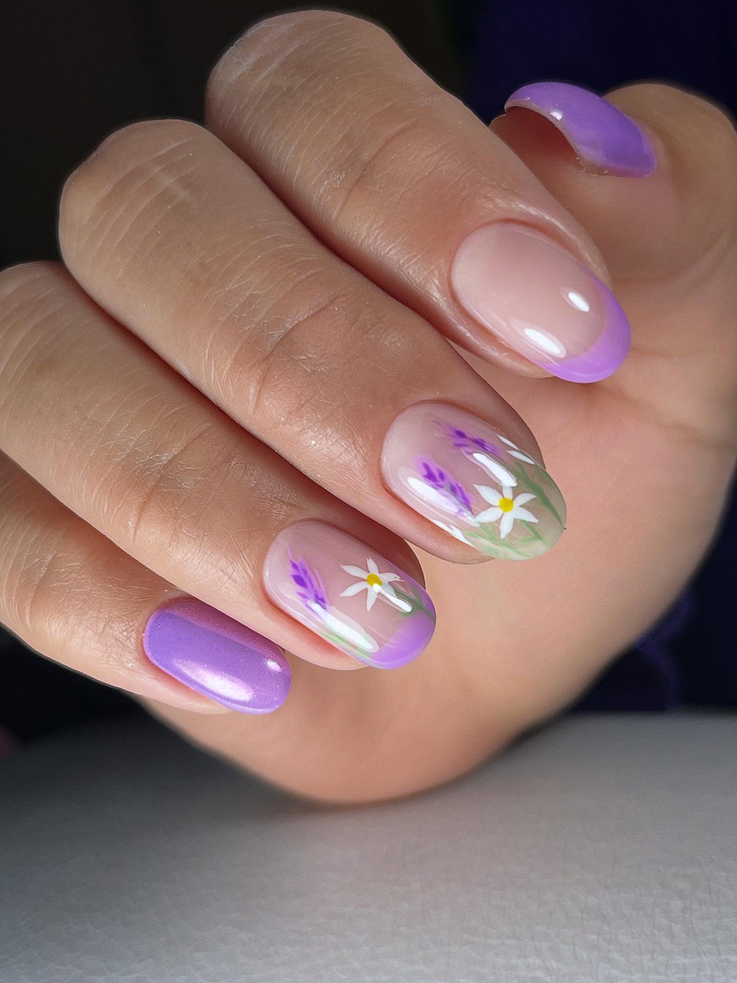 Polne kwiaty na Twoich paznokciach – wiosna zawsze z Tobą!