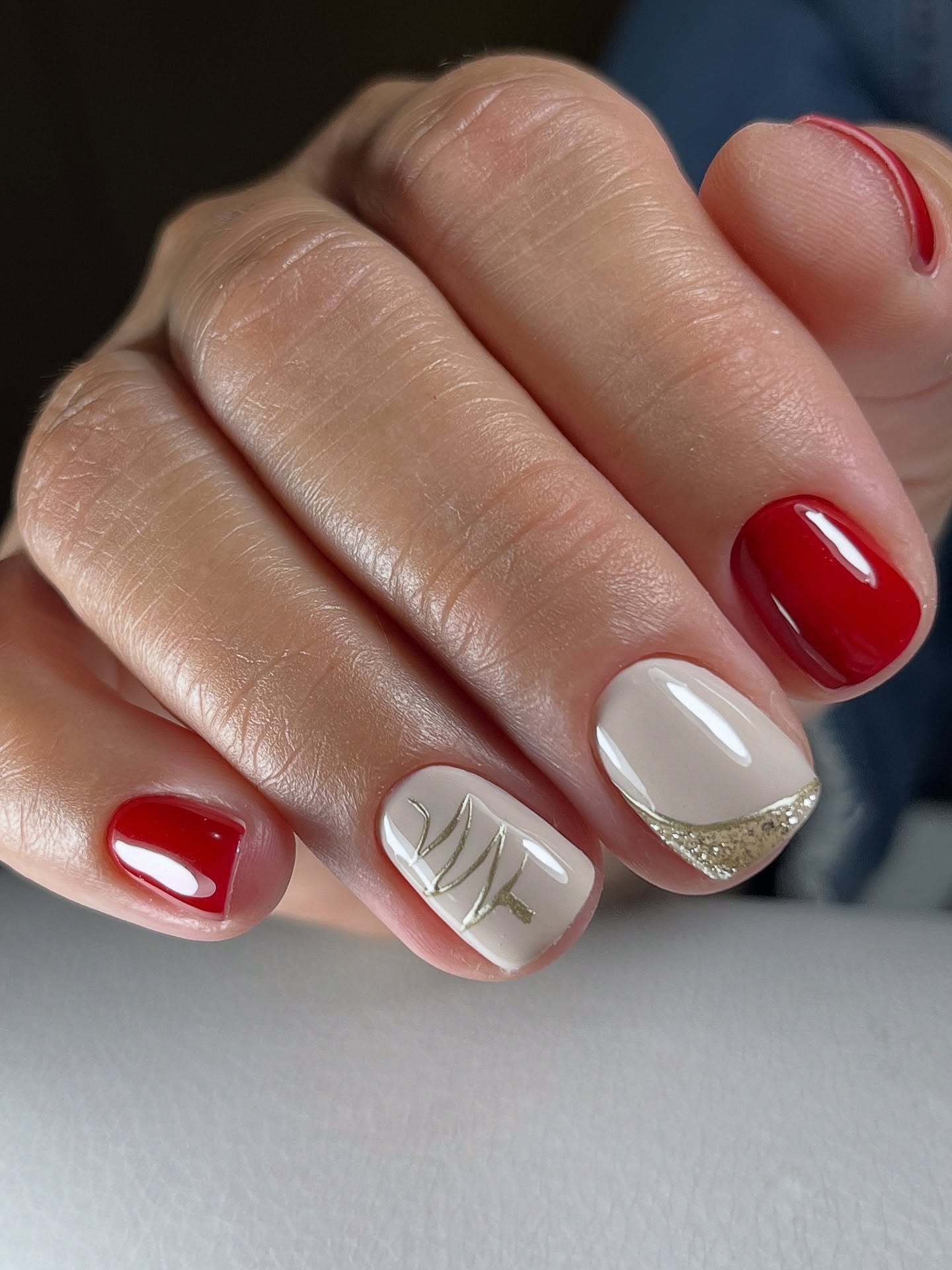 Elegancki kontrast z akcentem minimalizmu.