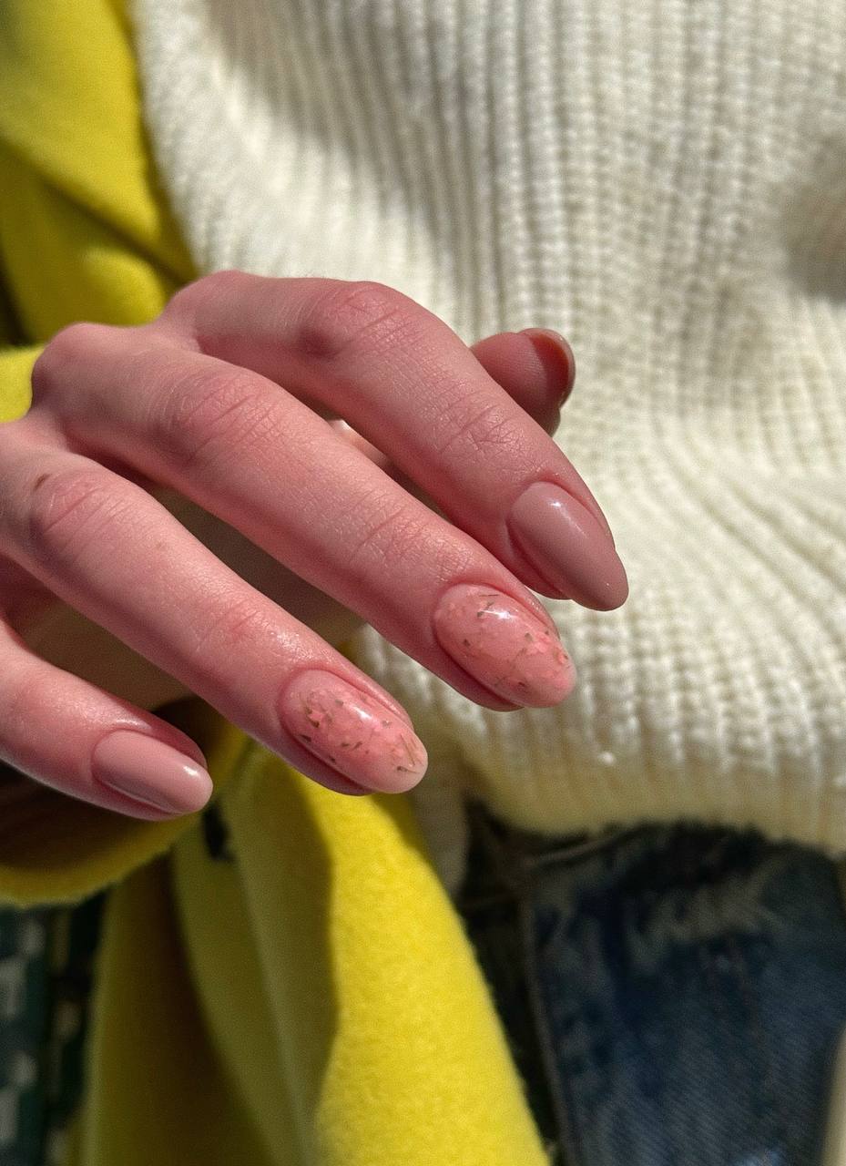 Migdał nude suszone kwiaty Gelish