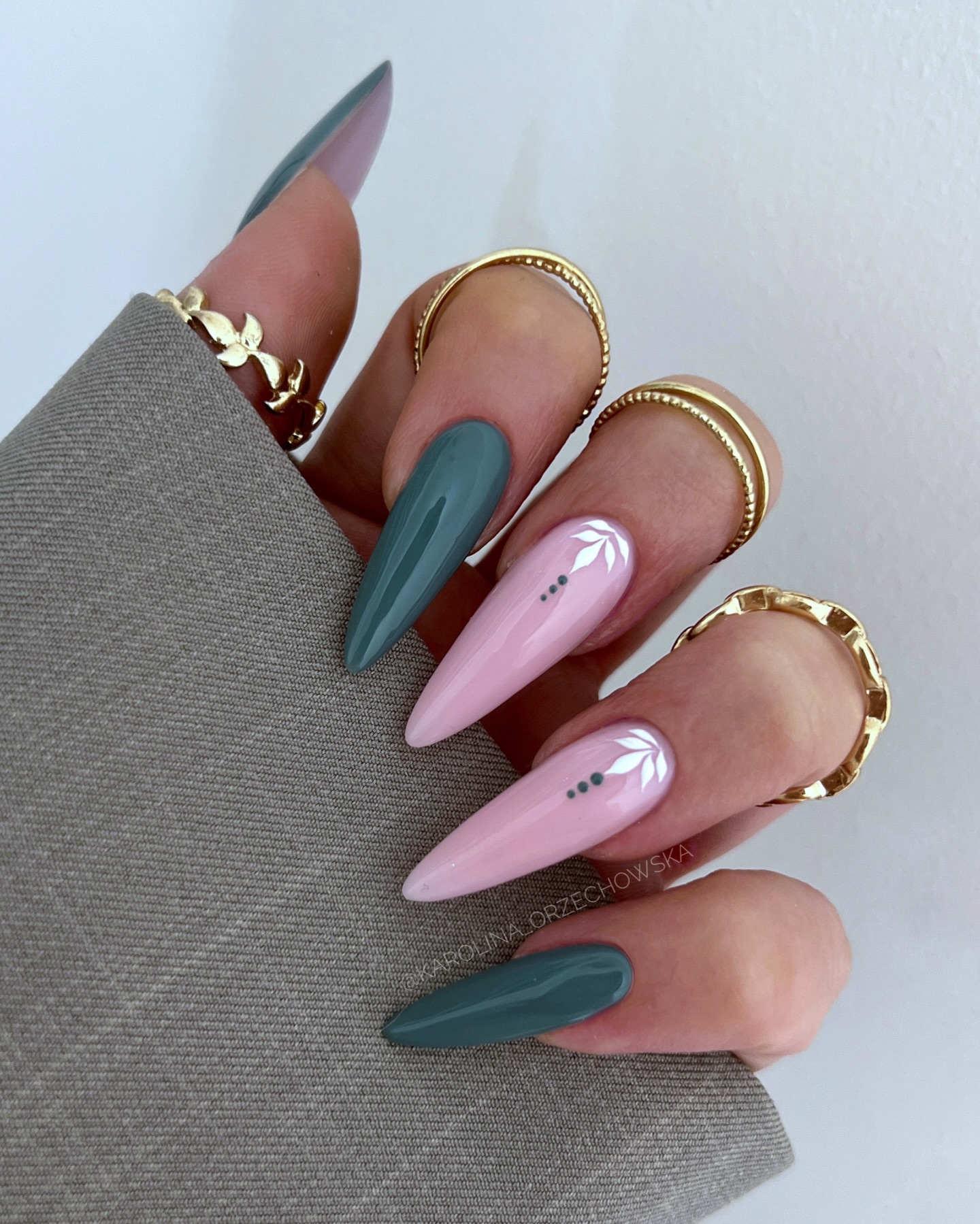 Wiosenna delikatność na Twoich paznokciach