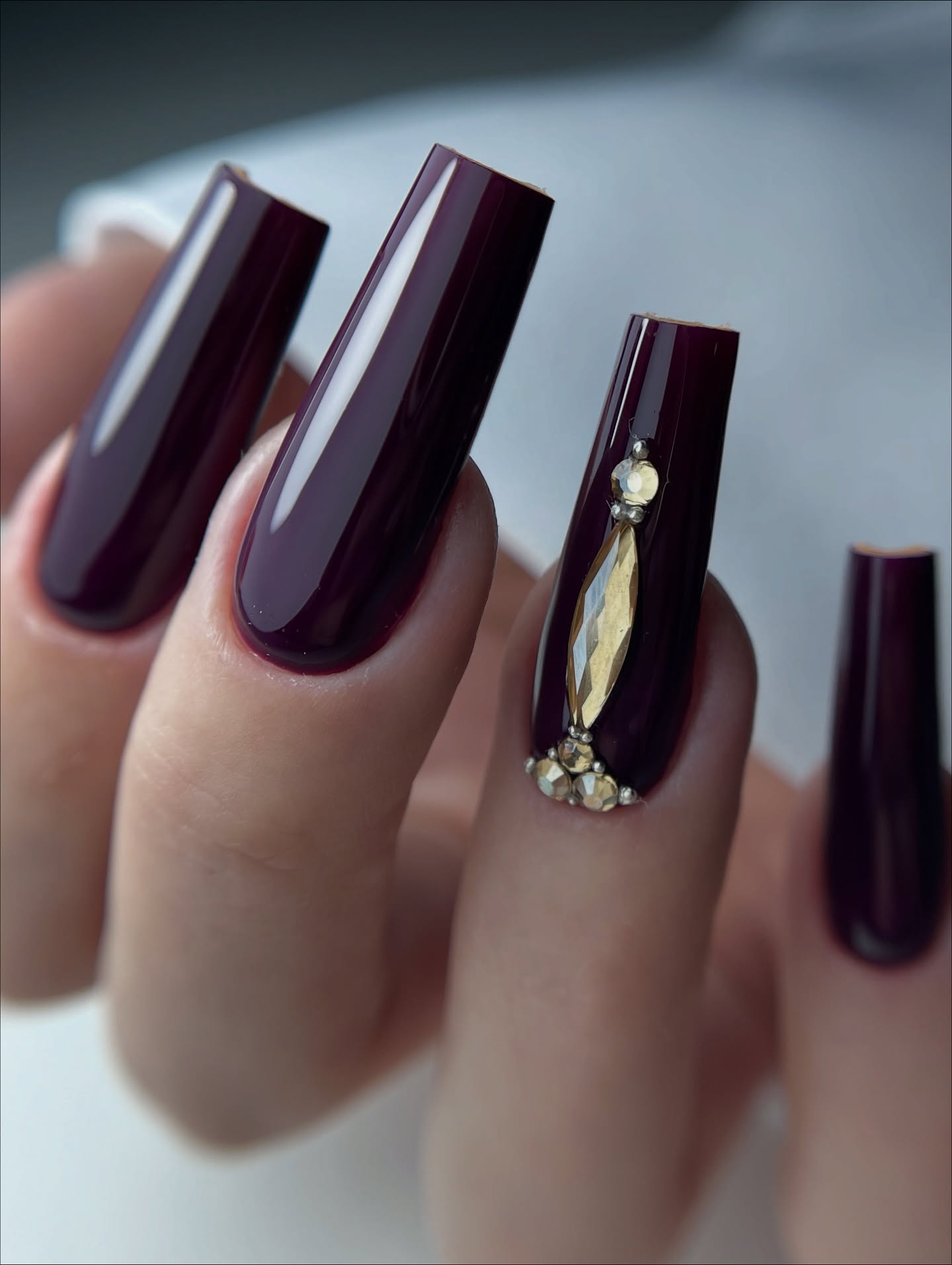 Elegancka magia ciemnego blasku