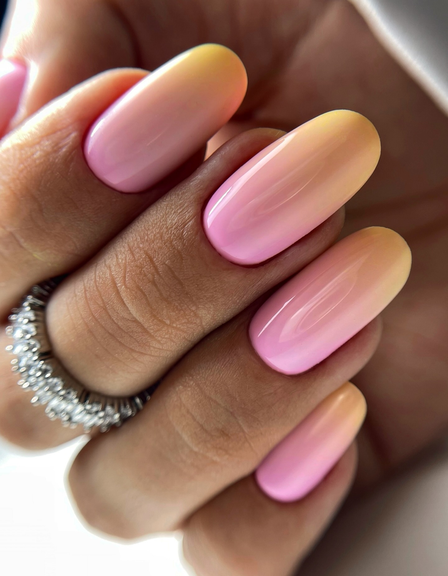 Zachód słońca na Twoich paznokciach