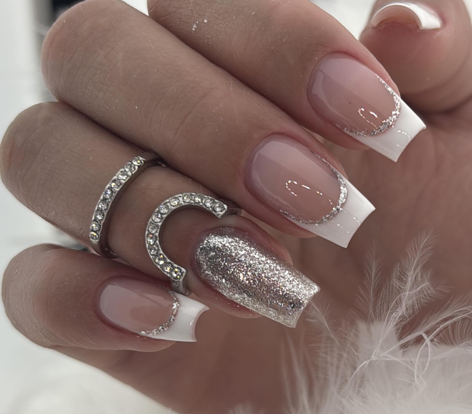 Błyszczący balet na Twoim manicure’owym balu!