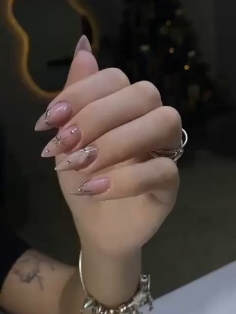 Gwiezdny blask na Twoich paznokciach!