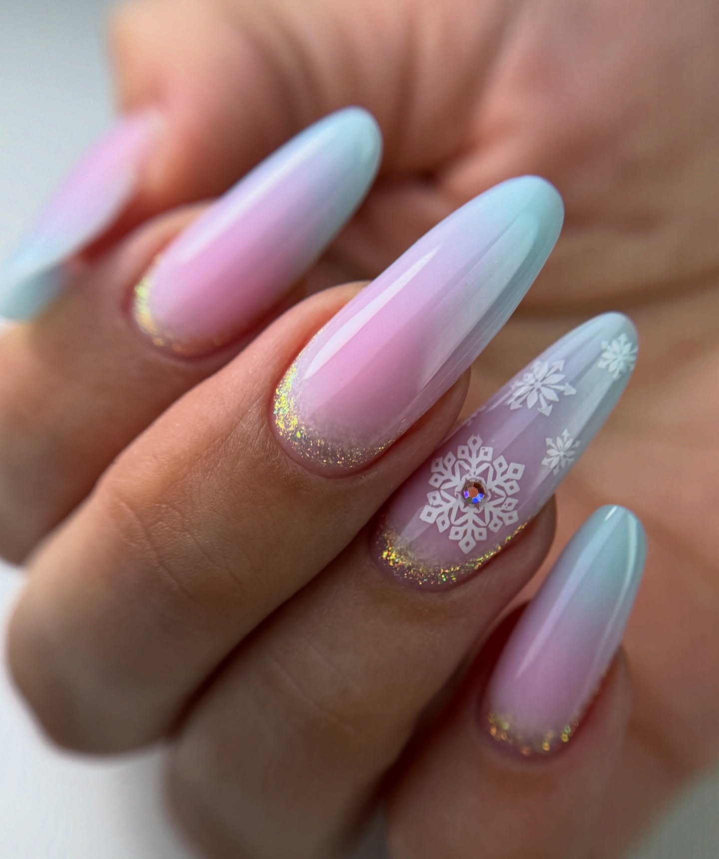 Zimowa bajka na Twoich paznokciach