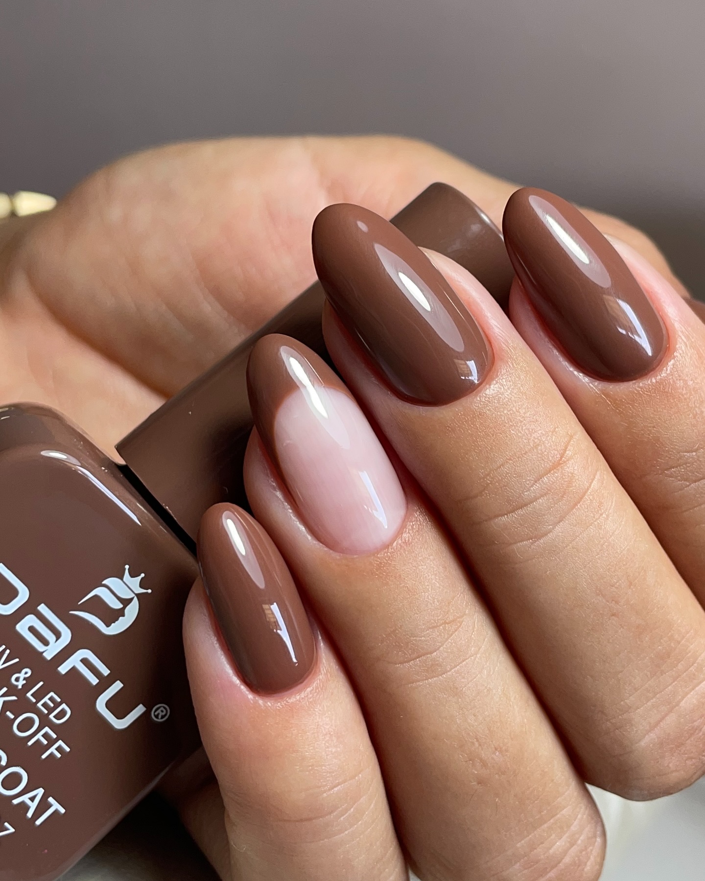 Czekoladowa niespodzianka na Twoich paznokciach!