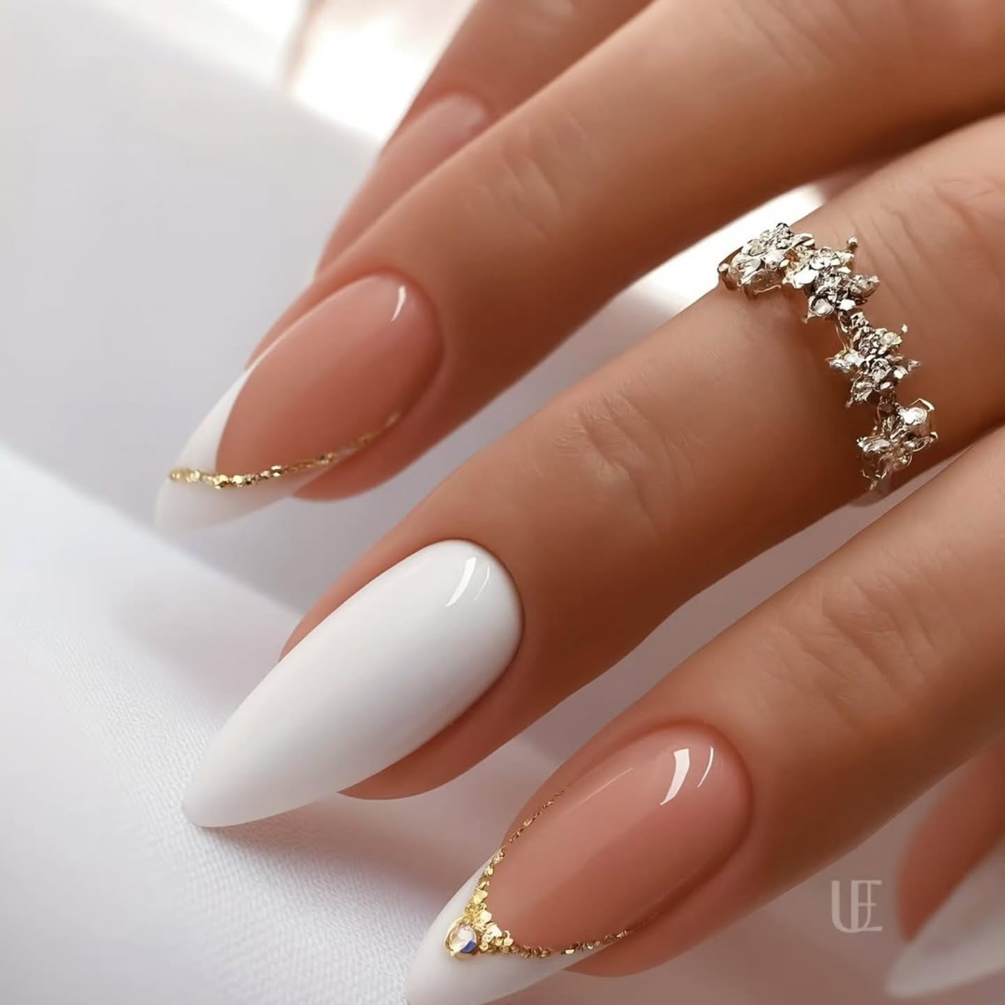 Błyszcząca elegancja ze złotymi akcentami