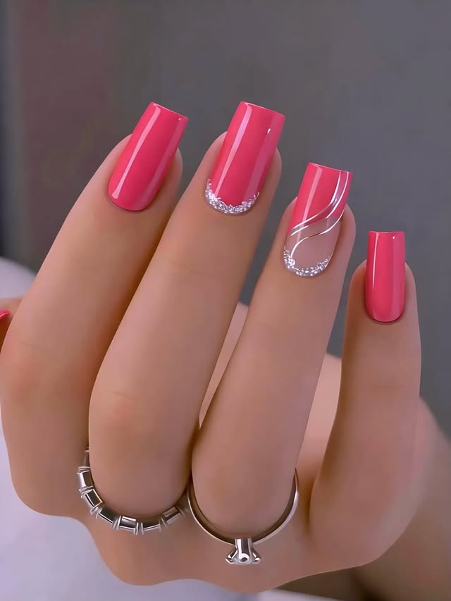 Różowe fantazje: sztuka na paznokciach