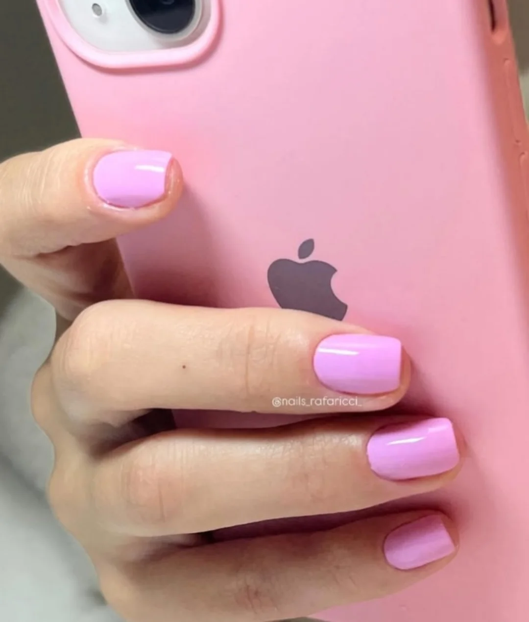 Pastelowa delikatność: flagowy styl