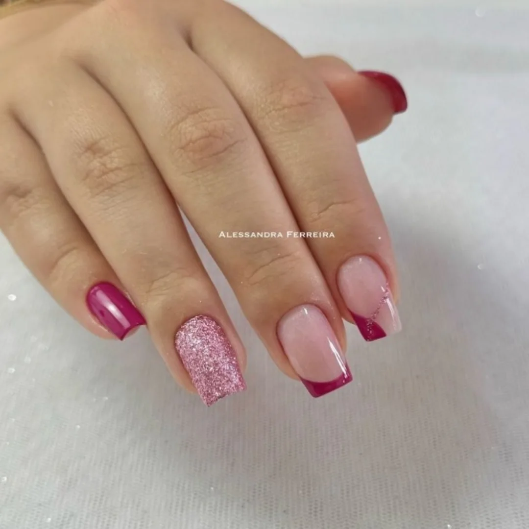 Błyszczący manicure dla odważnych.