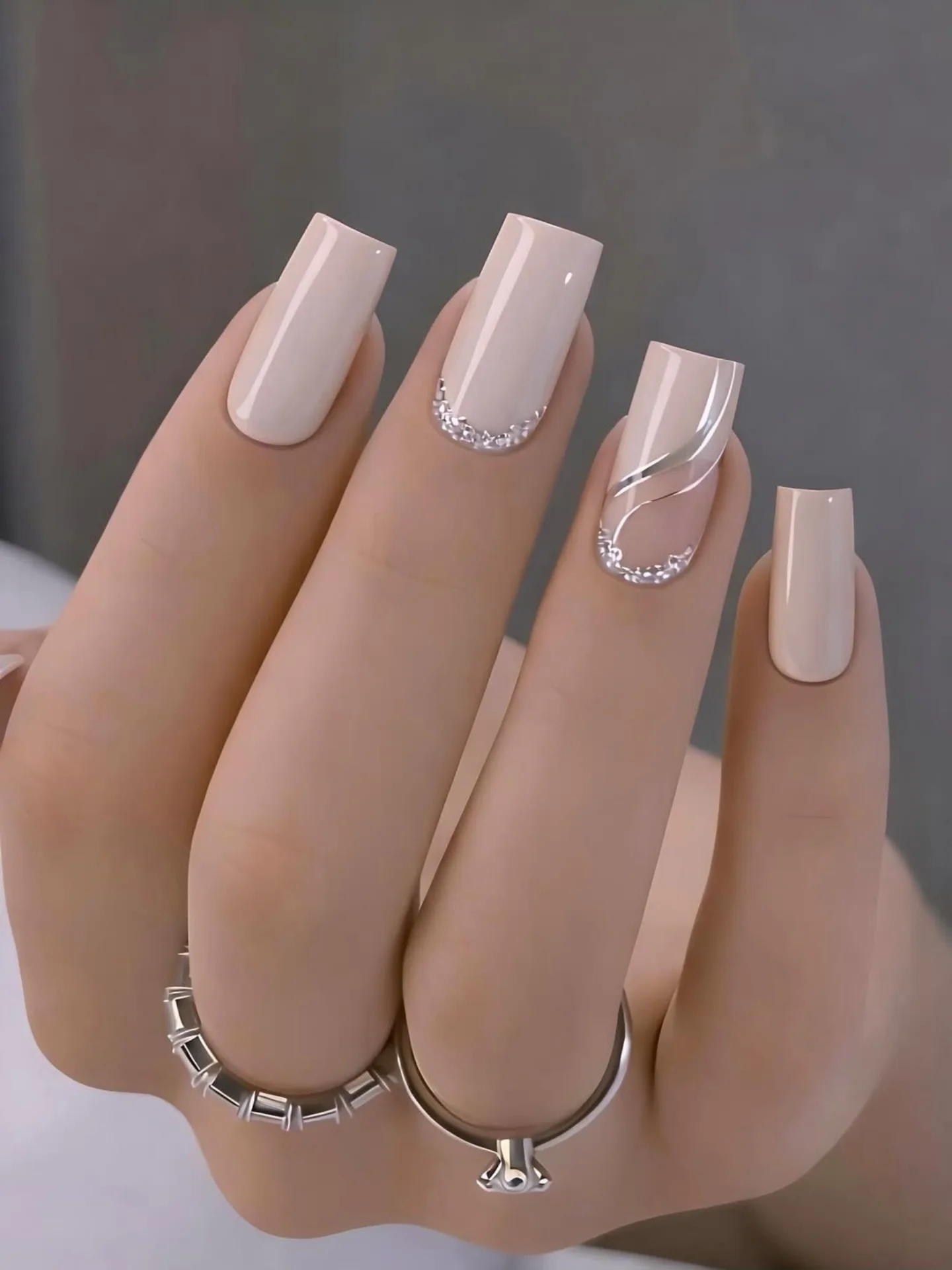 Doskonała delikatność: beżowe arcydzieło