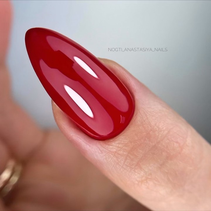 Klasyka czerwonego manicure — zawsze w modzie!