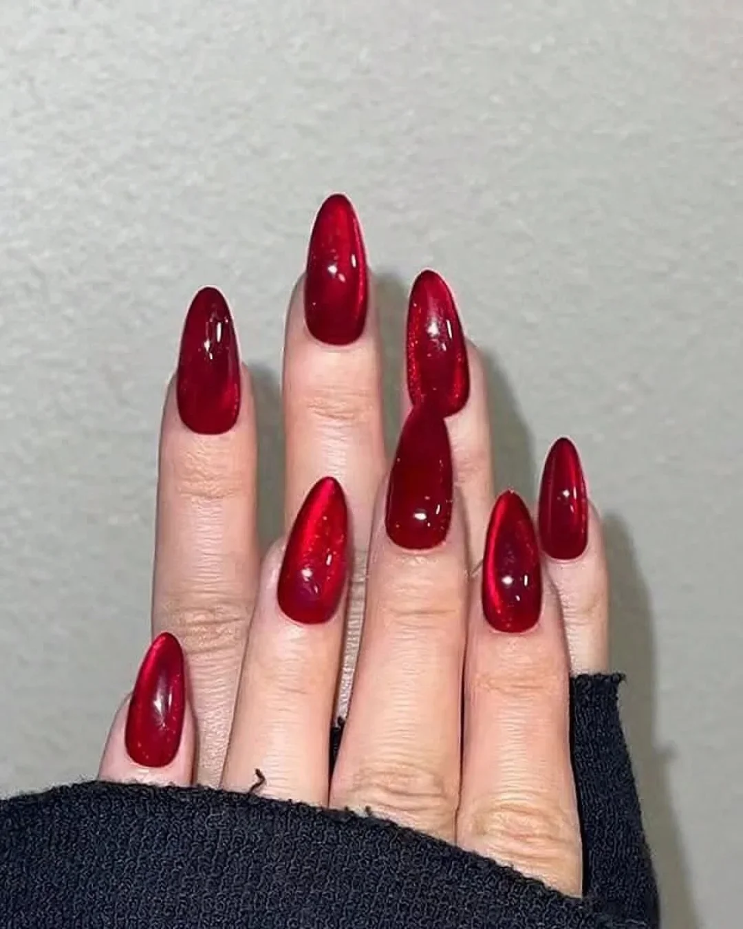 Luksusowy bordowy manicure dla pewnych siebie!