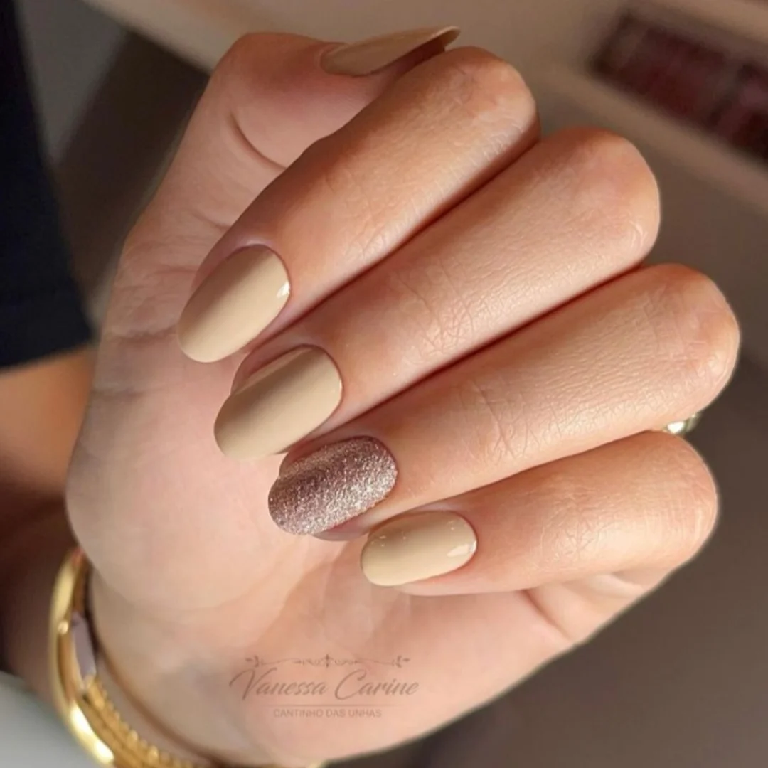 Błyszczący minimalizm: elegancja w prostocie