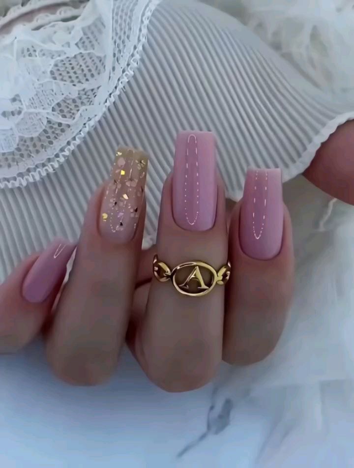 Różowe arcydzieło: manicure, który przykuwa spojrzenia