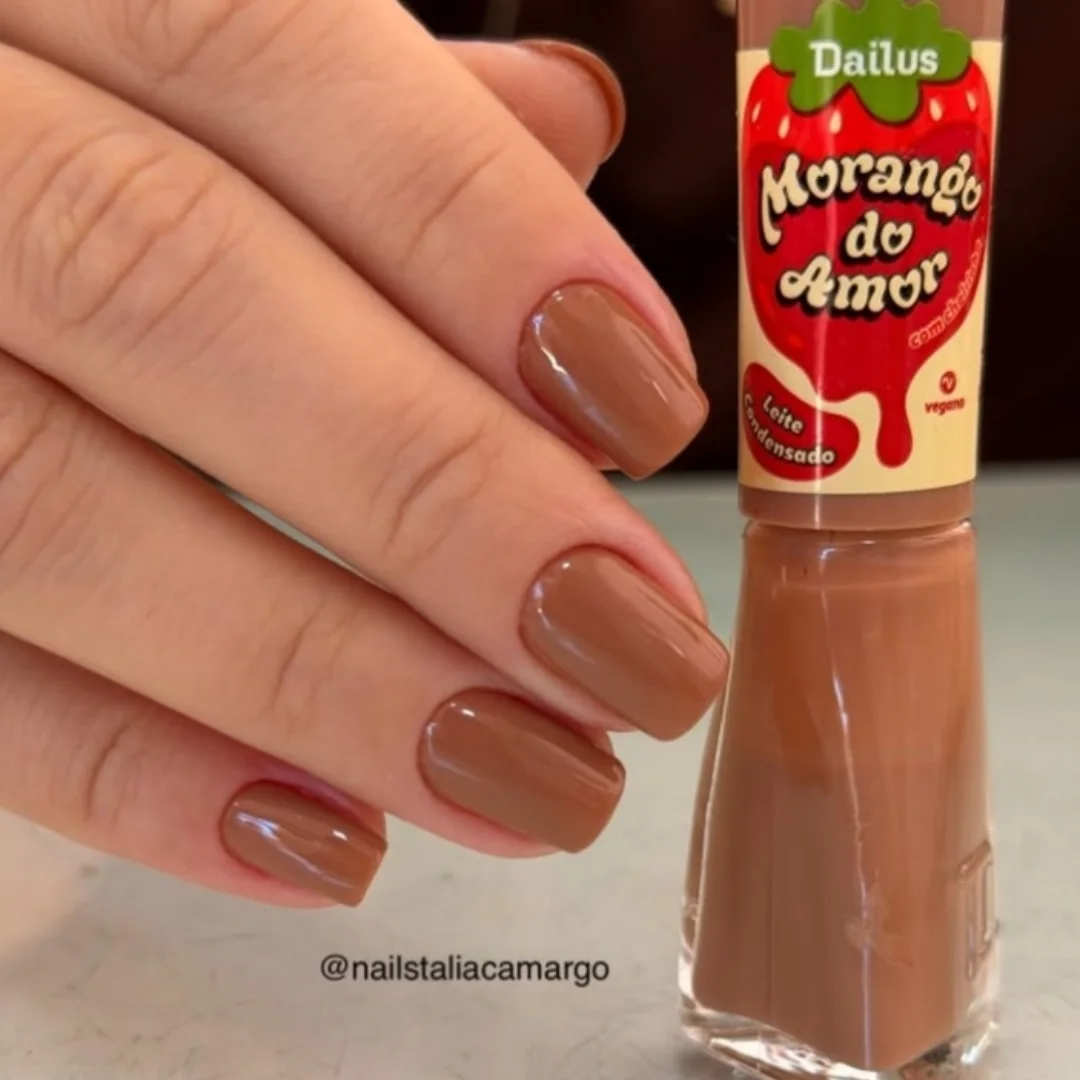 Czekoladowy manicure — dla prawdziwych smakoszek!