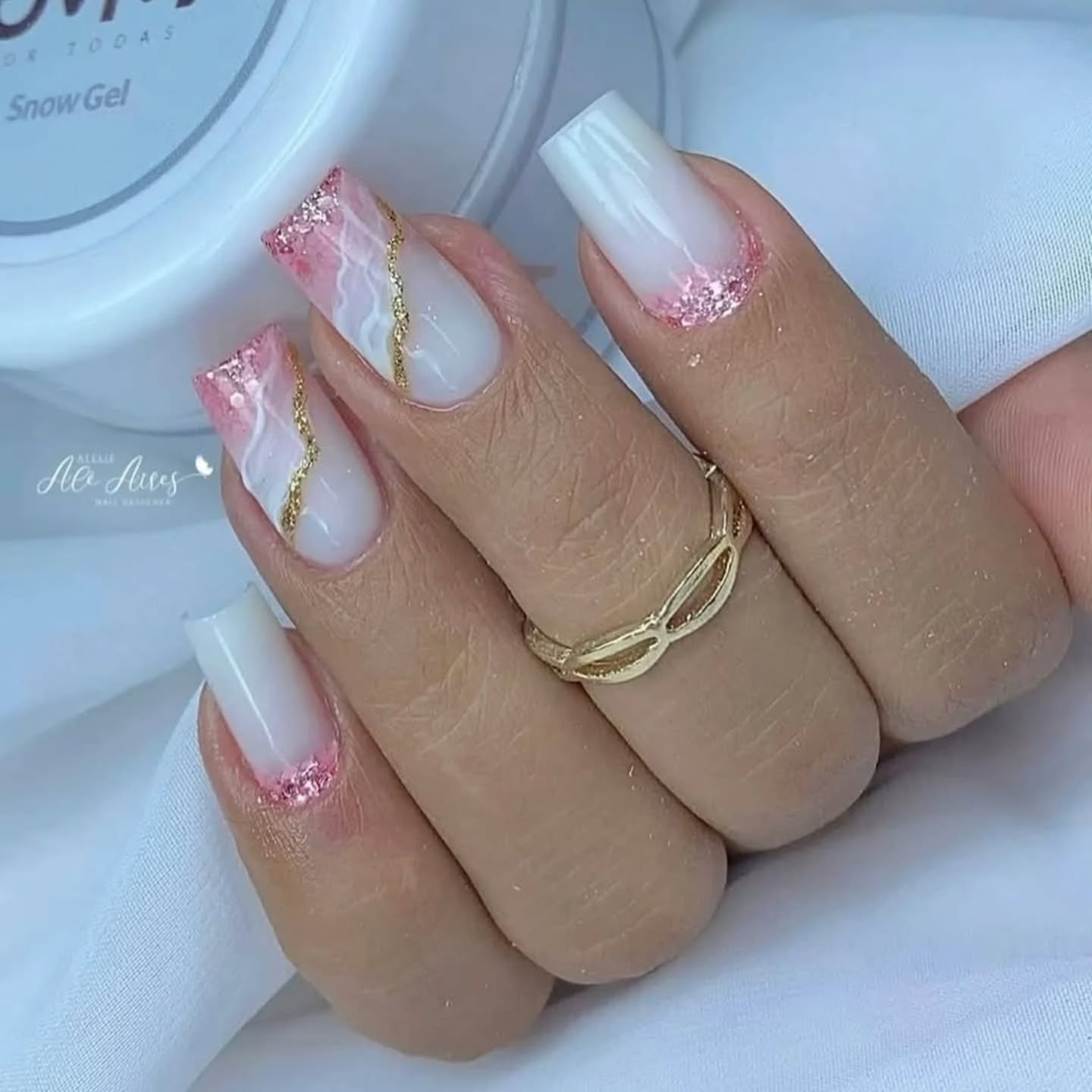 Wyrafinowany akwarelowy szyk