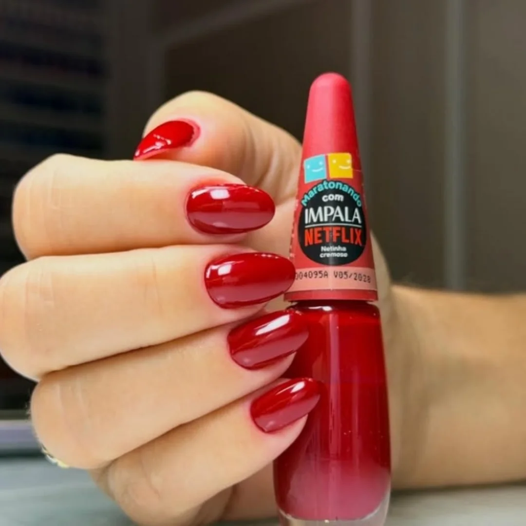 Czerwony manicure — klasyka, która zawsze jest w modzie!