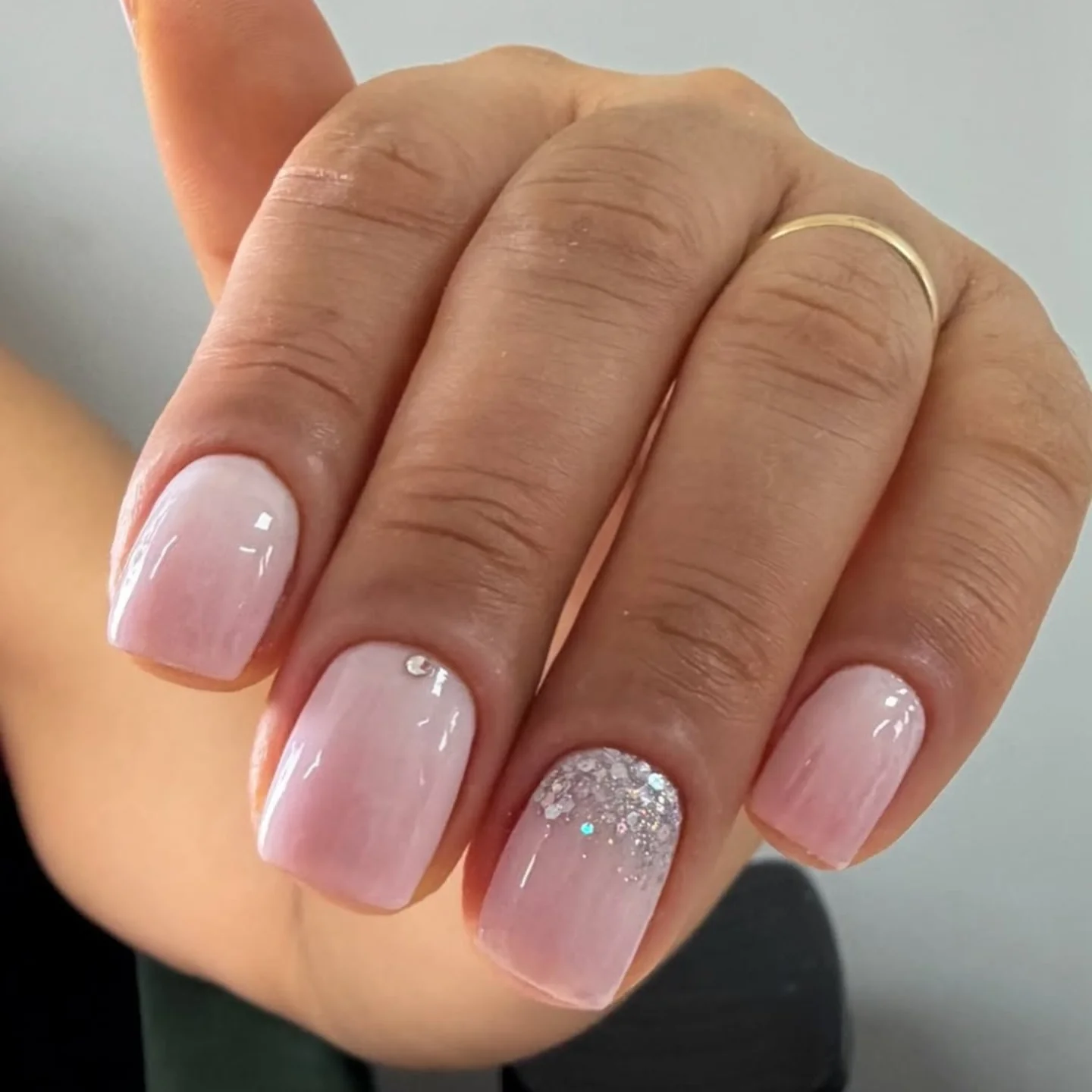 Elegancja z delikatną nutą blasku