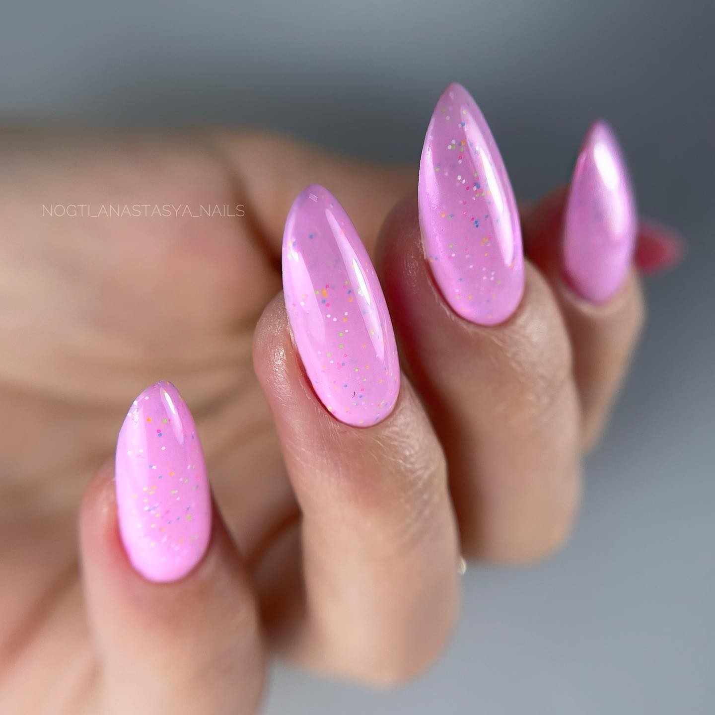 Różowe szaleństwo: brokat i delikatność