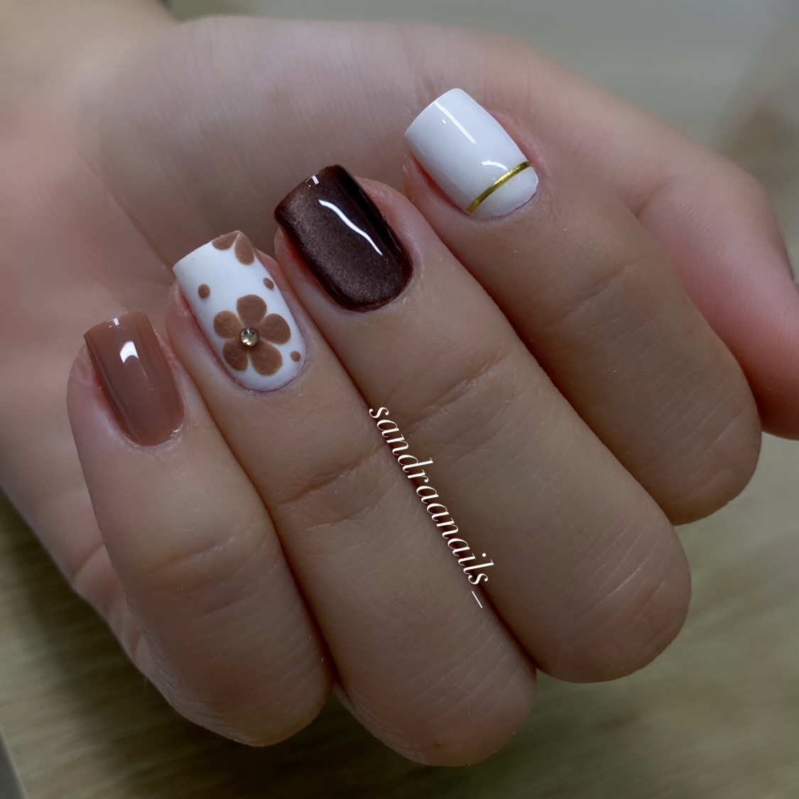 Kwiatowy minimalizm: krok w stronę wiosny!