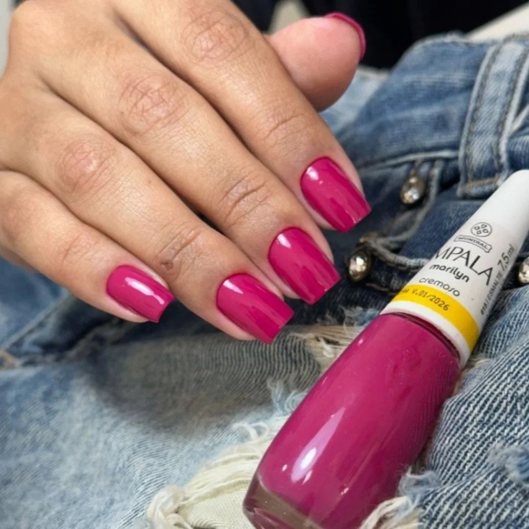 Jaskrawy różowy nastrój dla Twoich paznokci!